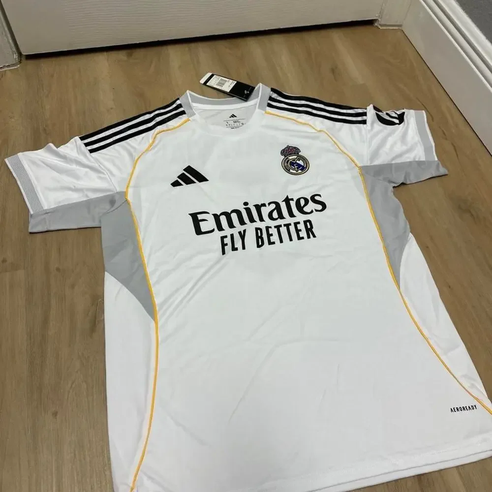 Real Madrid 2025-2026 Home Kit Jersey Football New With Tags Size L Militao